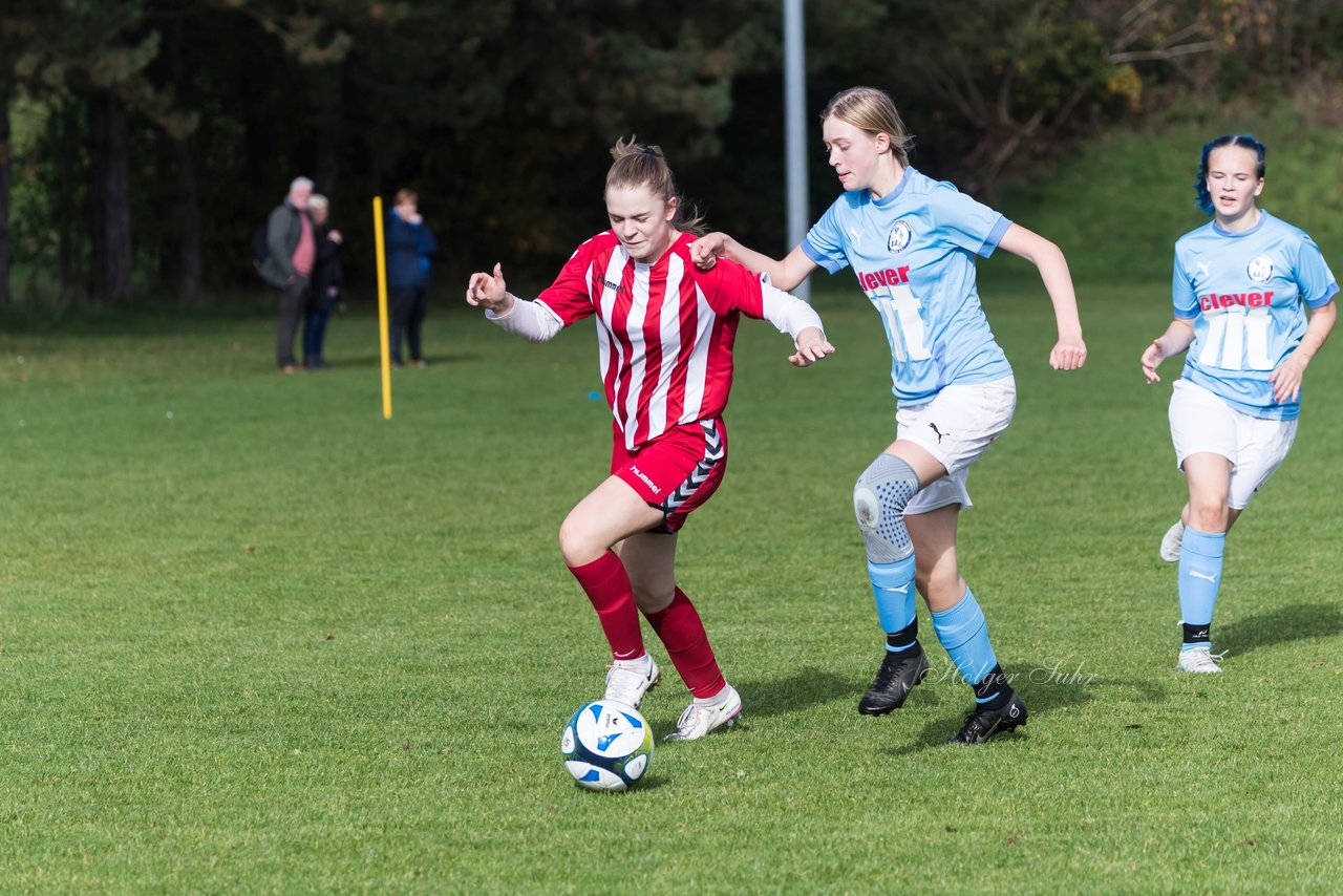 Bild 347 - wBJ TuS Tensfeld - SV Fortuna St. Juergen